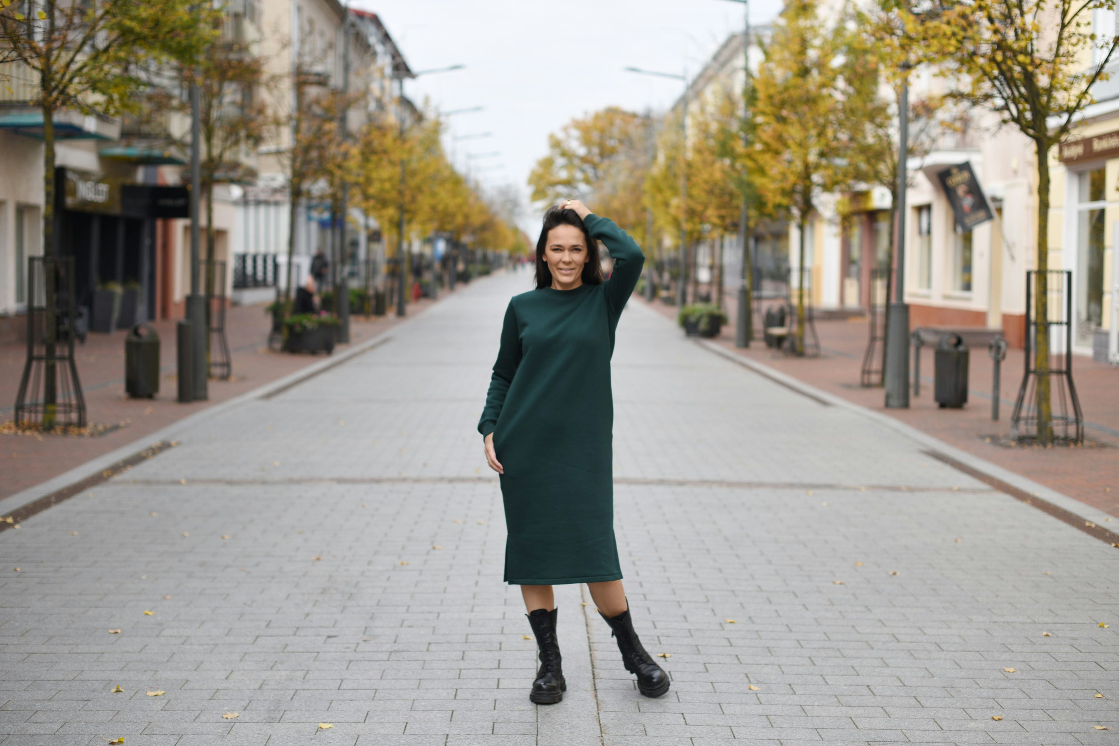 Stilinga žalia suknelė moterims Šiaulių mieste